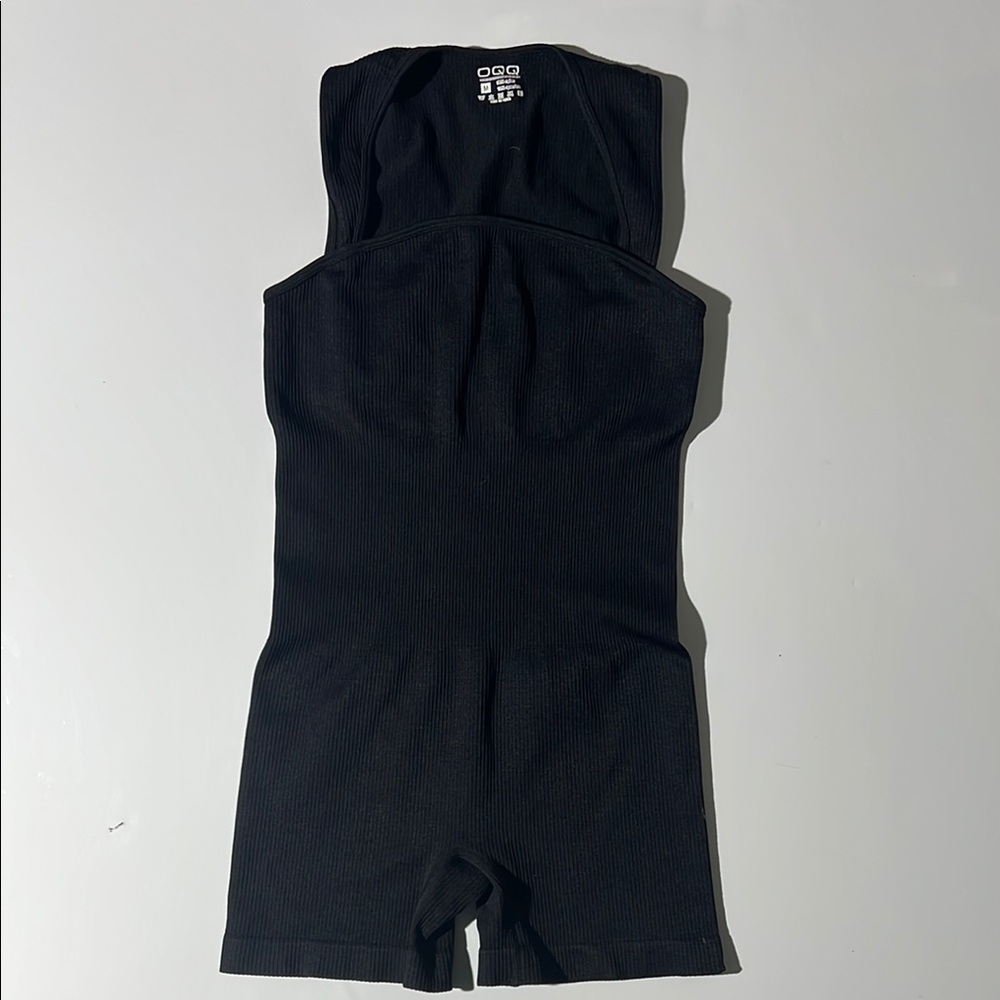 Chic Black Sleeveless Jumpsuit